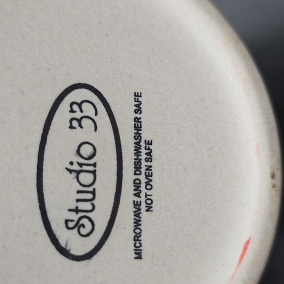 Studio 33 Large Holiday Christmas Holly Leaf Oversized Coffee Mug Cup - Picture 5 of 6